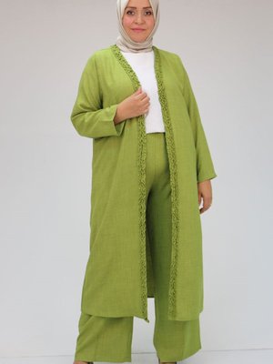 Yağ Yeşili Büyük Beden Fırfır Detaylı Pantolonlu Takım Yağ Yeşili Büyük Beden Fırfır Detaylı Pantolonlu Takım