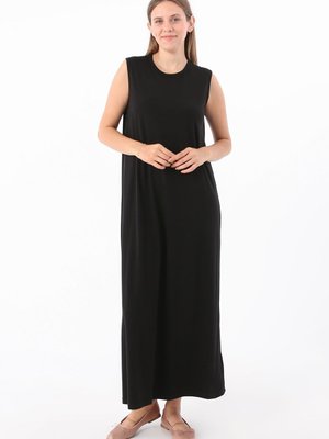 Siyah Pamuklu Bisiklet Yaka Kolsuz İçlik Elbise Siyah Pamuklu Bisiklet Yaka Kolsuz İçlik Elbise