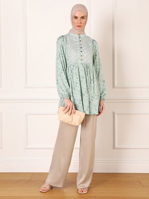 Doğal Kumaşlı Viskon Brit Düğme Detaylı Tunik Çağla Çiçek