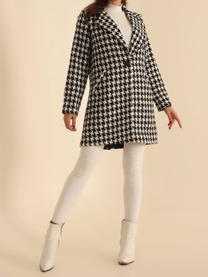 Siyah Şanel Kaşe Kaban Siyah Şanel Kaşe Kaban