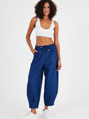 Açık Lacivert Beli Lastikli Cepli Pantolon Açık Lacivert Beli Lastikli Cepli Pantolon