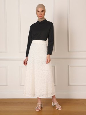 Beyaz Dantel Kumaş Beli Latikli Etek