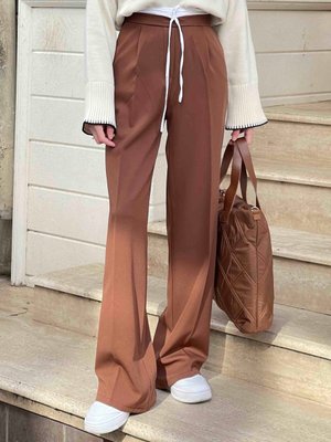 Bağcık Detaylı Garnili Pantolon