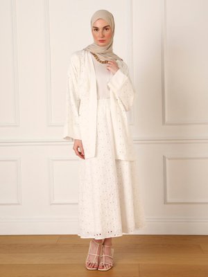 Beyaz Fisto Nakışlı Beli Lastikli Şık Etek