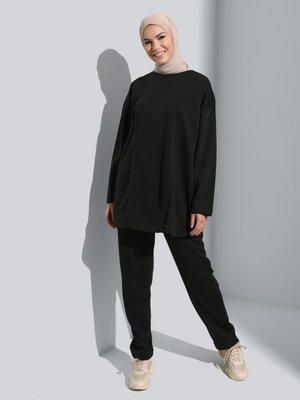 Scuba Nervür Detaylı Rahat Takım Siyah