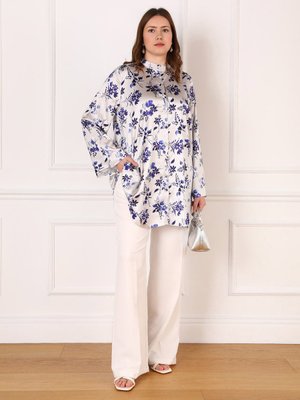 Büyük Beden Çiçek Desenli Saten Tunik Lacivert Krem