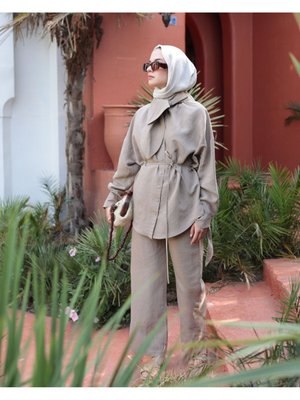 Vizon Çizgili Yaka Detaylı Takım