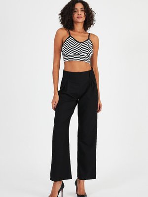 Siyah Yüksek Bel Geniş Paça Pantolon Siyah Yüksek Bel Geniş Paça Pantolon