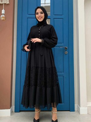 Ön Kısım Düğmeli Dantel Görünümlü Şifon Elbise Siyah