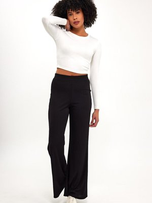 Siyah Beli Lastikli Fitilli Ispanyol Paça Kumaş Pantolon Siyah Beli Lastikli Fitilli Ispanyol Paça Kumaş Pantolon