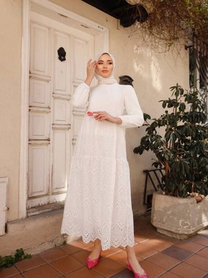 Dantelli Elbise Beyaz