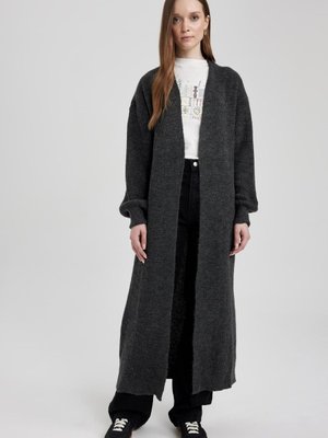 Regular Fit V Yaka Hırka X7772az23wn