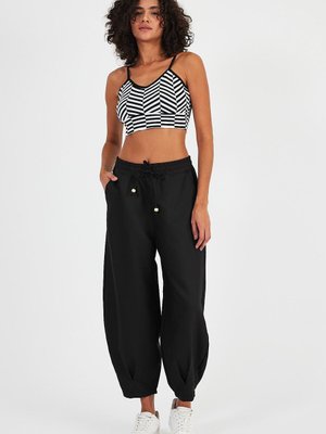 Siyah Beli Lastikli Cepli Pantolon Siyah Beli Lastikli Cepli Pantolon