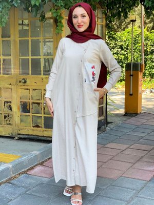 Bej Saten Detay Tam Boy Düğmeli Spor Elbise Bej Saten Detay Tam Boy Düğmeli Spor Elbise