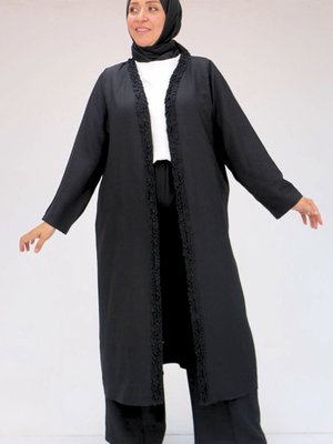 Siyah Büyük Beden Fırfır Detaylı Pantolonlu Takım Siyah Büyük Beden Fırfır Detaylı Pantolonlu Takım