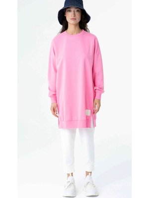 Bisiklet Yaka Pembe Sweatshirt Ve Beyaz Dar Paça Alt Eşofman Takımı Bisiklet Yaka Pembe Sweatshirt Ve Beyaz Dar Paça Alt Eşofman Takımı