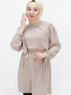 Taş Kristal Kumaş Broşlu Tunik Taş Kristal Kumaş Broşlu Tunik