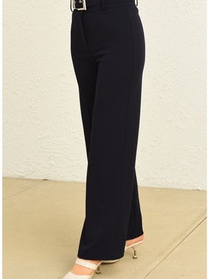 Lacivert Scuba Krep Geniş Paça Kemerli Pantolon Lacivert Scuba Krep Geniş Paça Kemerli Pantolon