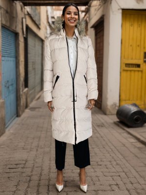 Krem Kapuşonlu Şişme Mont Krem Kapuşonlu Şişme Mont