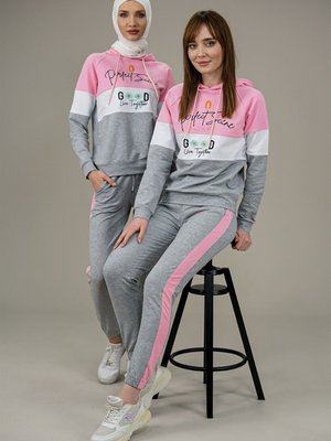 Yazı Detaylı Eşofman Takımı Pembe Yazı Detaylı Eşofman Takımı Pembe