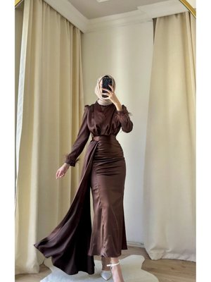 Kolları Püsküllü Yandan Kuyruklu Abiye Elbise