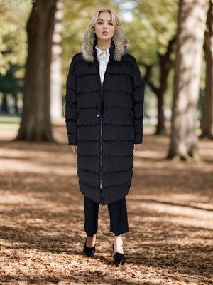 Siyah Kapuşonlu Şişme Mont Siyah Kapuşonlu Şişme Mont