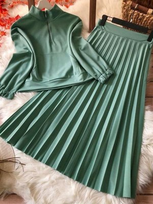 Yeşil Pilise Etekli Fermuarlı Takım