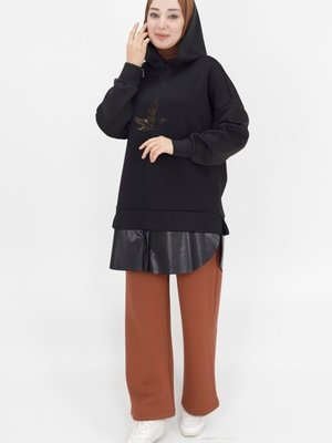 Siyah Scuba Kumaş Deri Garnili Kuş Baskı Detaylı Kapüşonlu Sweatshirt Siyah Scuba Kumaş Deri Garnili Kuş Baskı Detaylı Kapüşonlu Sweatshirt