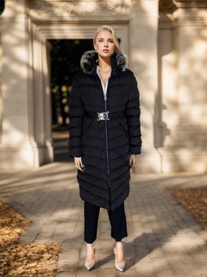 Siyah Kürk Kapüşonlu Kemerli Şişme Mont