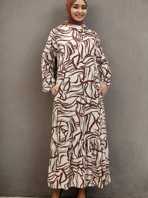 Kahverengi Eteği Büzgülü Desenli Viskon Elbise Kahverengi Eteği Büzgülü Desenli Viskon Elbise