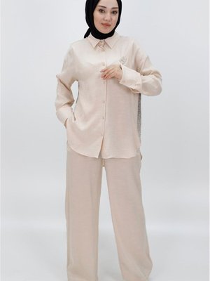 Taş Pamuklu Saten Kumaş Yanı Taşlı Ve Broşlu İkili Takım Taş Pamuklu Saten Kumaş Yanı Taşlı Ve Broşlu İkili Takım