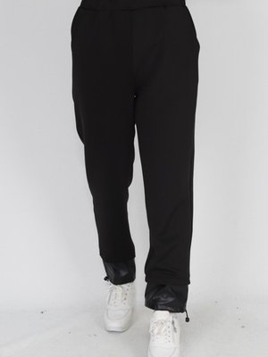 Siyah Scuba Kumaş Paçası Deri Detaylı Pantolon