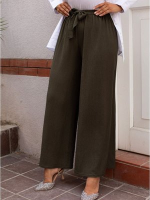 Kahverengi Bel Lastikli Salaş Ve Ön Bağcık Detaylı Bürümcük Şık Kumaş Pantolon Kahverengi Bel Lastikli Salaş Ve Ön Bağcık Detaylı Bürümcük Şık Kumaş Pantolon