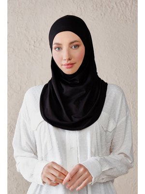 Siyah Kısa Pileli Viskon Pratik Eşarp Hazır Türban Siyah Kısa Pileli Viskon Pratik Eşarp Hazır Türban