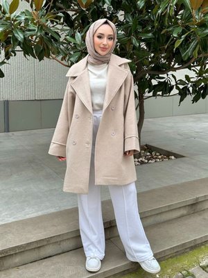 Oversize Astarlı Düğme Detaylı Kaban Bej Oversize Astarlı Düğme Detaylı Kaban Bej