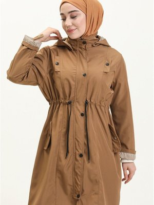 Taba Büyük Beden Orta Boy Bondit Kumaş Trençkot Taba Büyük Beden Orta Boy Bondit Kumaş Trençkot