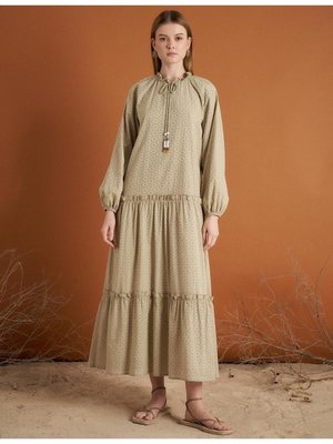 Püsküllü Brode Elbise Küf Yeşili