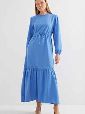 Mavi Dantel Şerit Detaylı Elbise Mavi Dantel Şerit Detaylı Elbise