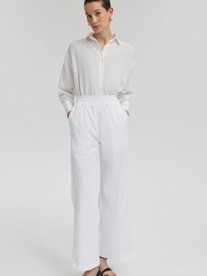 Yüksek Bel Bol Paça Pantolon Yüksek Bel Bol Paça Pantolon