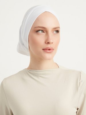 Beyaz Çapraz Boru Pamuk Bone Beyaz Çapraz Boru Pamuk Bone