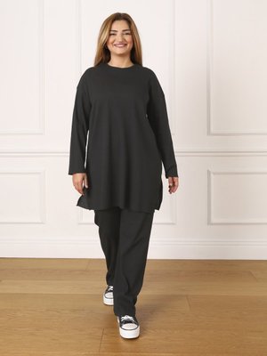 Siyah Büyük Beden Tunik & Pantolon Kaşkorse İkili Takım