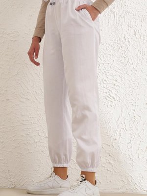 Beyaz Beli Lastikli Jogger Pantolon