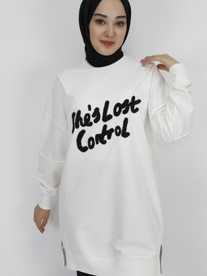 Beyaz İp Kumaş Yün Bakılı Sweatshirt Beyaz İp Kumaş Yün Bakılı Sweatshirt