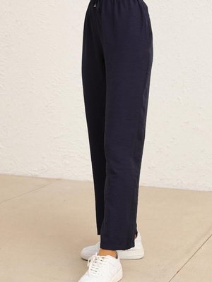 Koyu Lacivert Cepli Bol Paça Pantolon Koyu Lacivert Cepli Bol Paça Pantolon