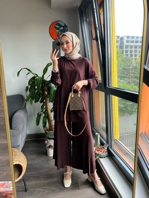 Harika Komple Piliseli Bol Paça Pantolon Ve Tunik Sandy Takım