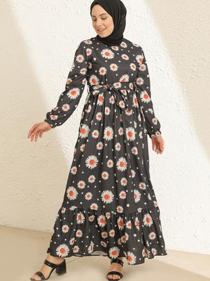 Siyah Çiçek Desenli Kuşaklı Elbise Siyah Çiçek Desenli Kuşaklı Elbise