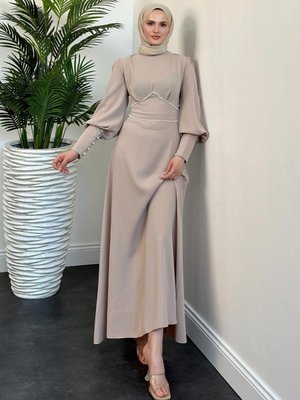 Lucas İnci Detay Krep Elbise Krem Lucas İnci Detay Krep Elbise Krem