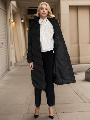 Siyah Kapuşonlu Şişme Mont