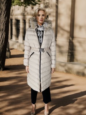 Krem Kürk Kapüşonlu Kemerli Şişme Mont Krem Kürk Kapüşonlu Kemerli Şişme Mont