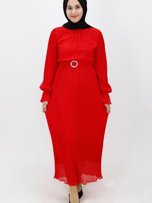 Kırmızı Pilise Detaylı Şifon Elbise Kırmızı Pilise Detaylı Şifon Elbise